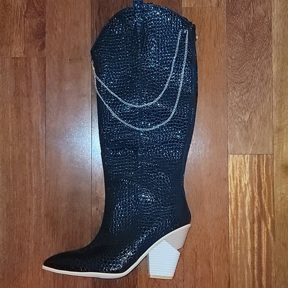 Size 12 womens boots - Picture 3 of 5